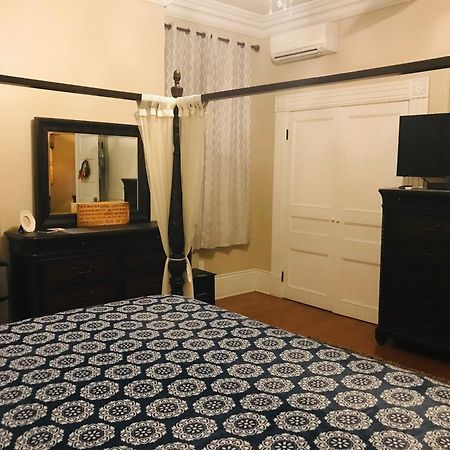 Wg Creole House 1850 Hotel Ню Орлиънс Стая снимка