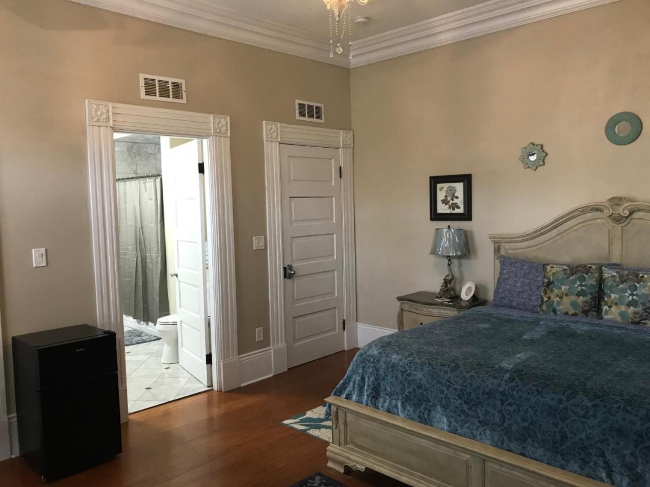 Wg Creole House 1850 Hotel Ню Орлиънс Стая снимка